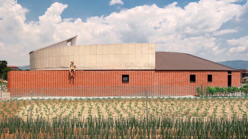 Pojeon House by Sukchulmok and BRBB Architects