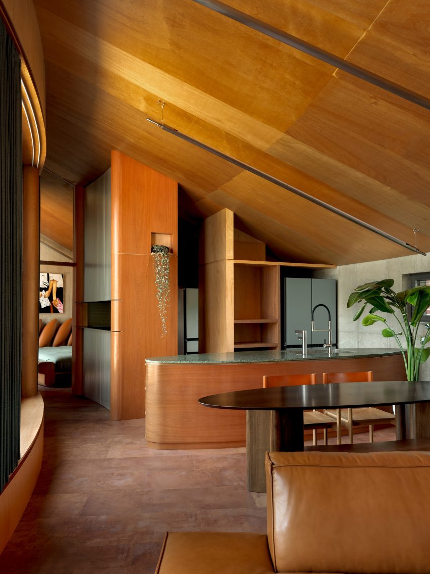 Pojeon House by Sukchulmok and BRBB Architects