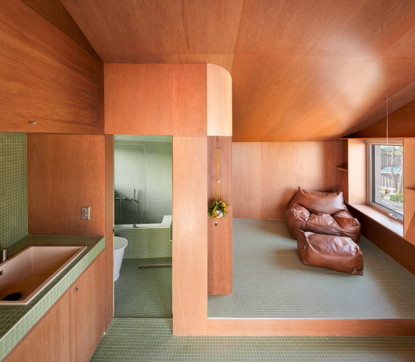 Pojeon House by Sukchulmok and BRBB Architects