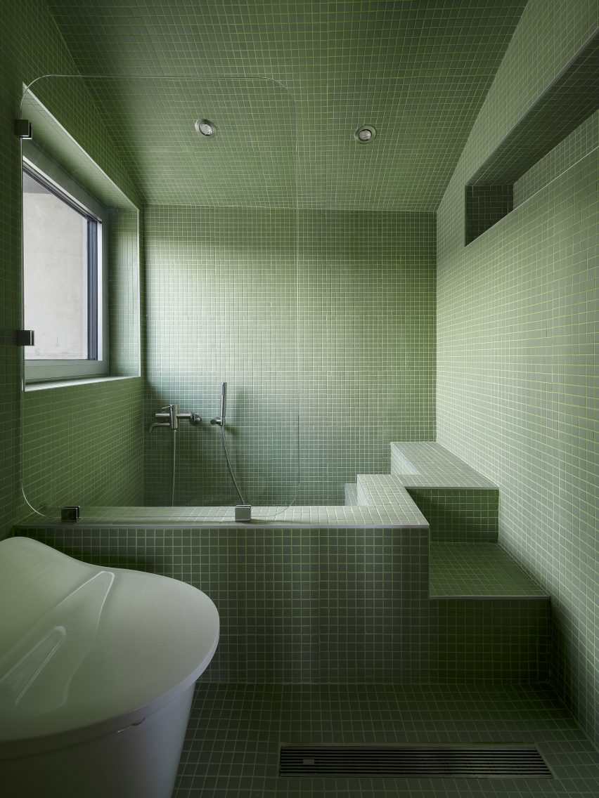 Pojeon House by Sukchulmok and BRBB Architects