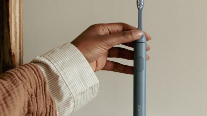 Suri 2.0 toothbrush