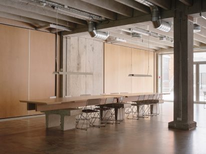 Concrete furniture at Thoravej 29