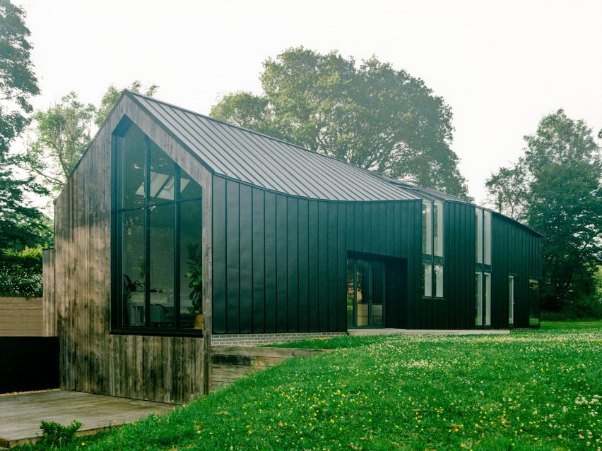 Twisted House by Andy Martin Architects
