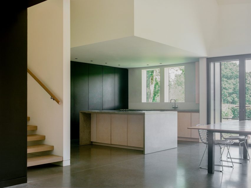 Twisted House by Andy Martin Architects