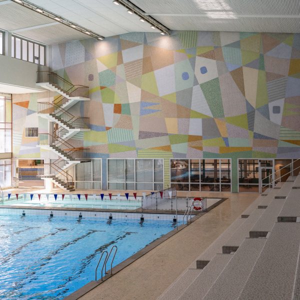 Valhallabadet pool with mural