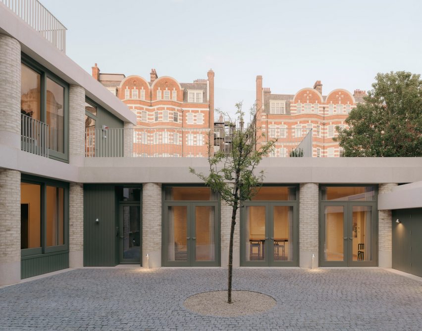 20 Newcourt Street by Wendover