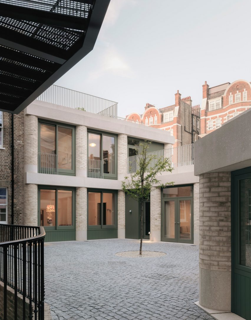 20 Newcourt Street by Wendover