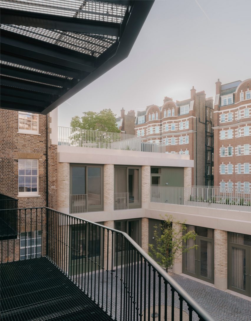 20 Newcourt Street by Wendover