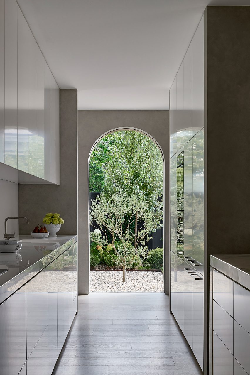 Woodend house in Victoria, Australia designed by David Hicks