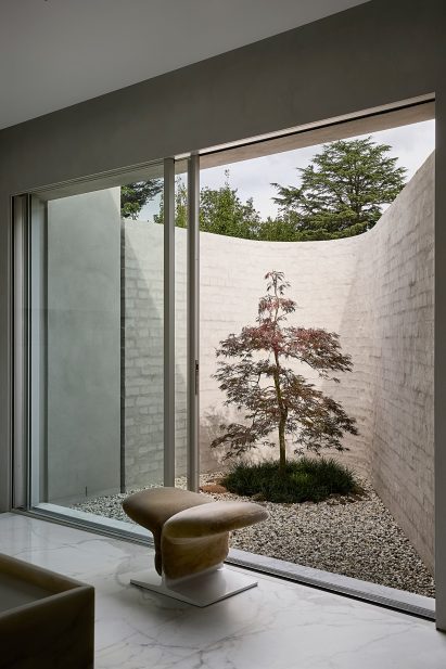 Woodend house in Victoria, Australia designed by David Hicks