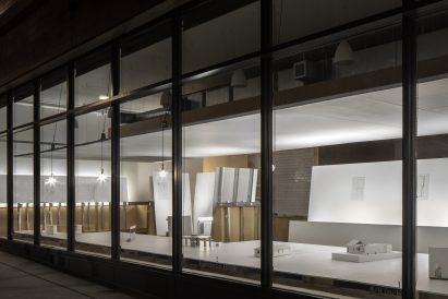 White wall gallery pizza restaurant conversion