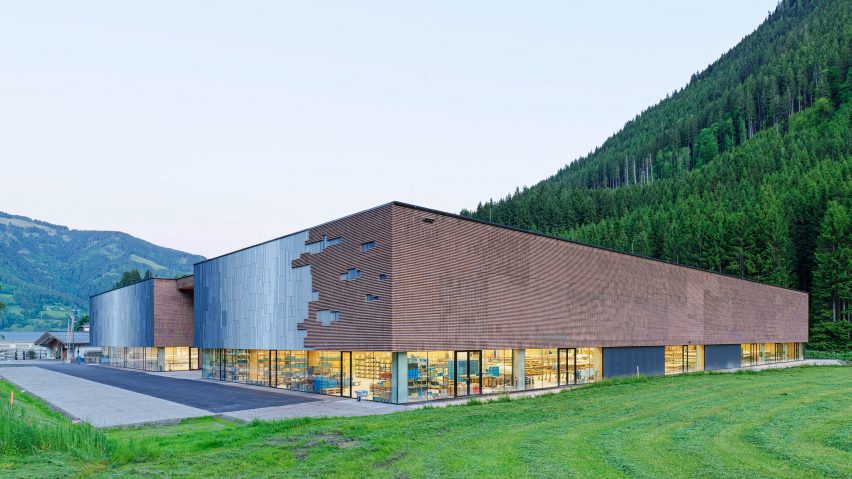 Rieder unveils “timber-hybrid hall” at headquarters in Austria