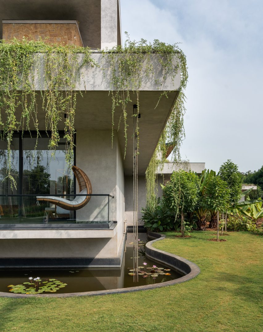 Antriya, a weekend home in Hyderabad by 23 Degrees Design Shift