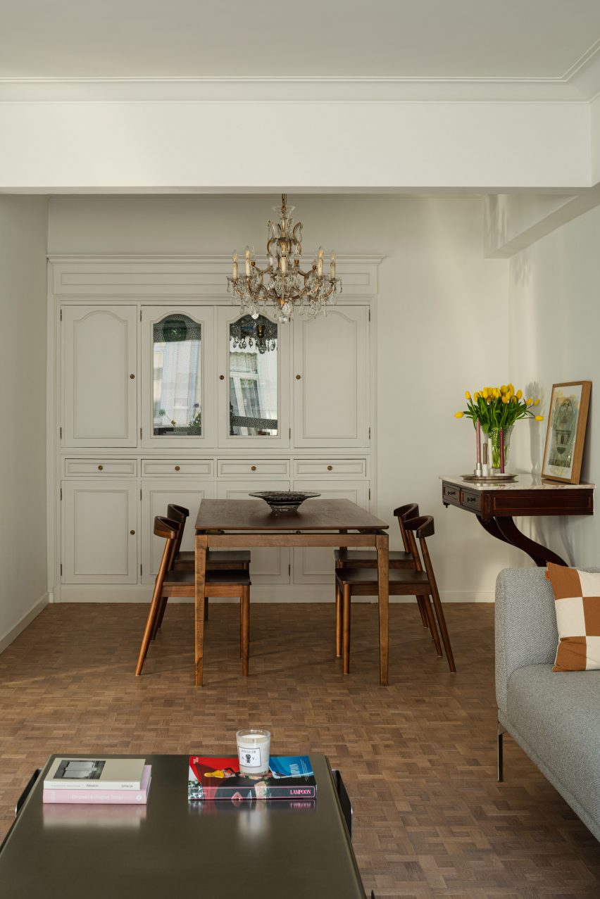 Apartment in Antwerp designed by Weinbenami