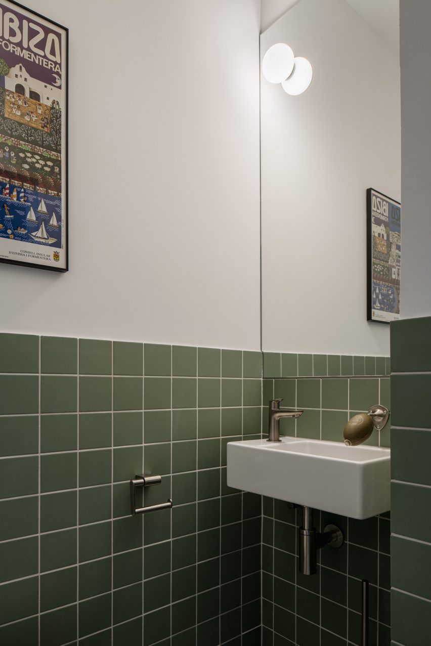 Apartment in Antwerp designed by Weinbenami