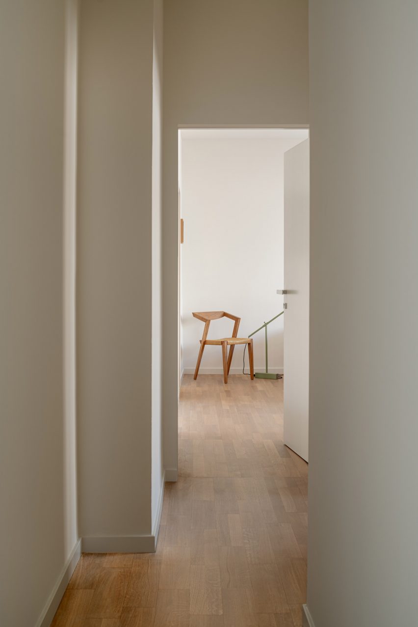 Apartment in Antwerp designed by Weinbenami