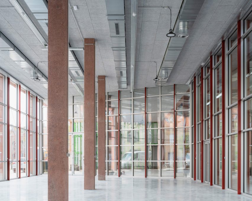 Atelier PPW by NWLND Rogiers Vandeputte and architect Kris Broidioi