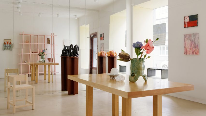 Table in D142 concept store and galery in Oslo