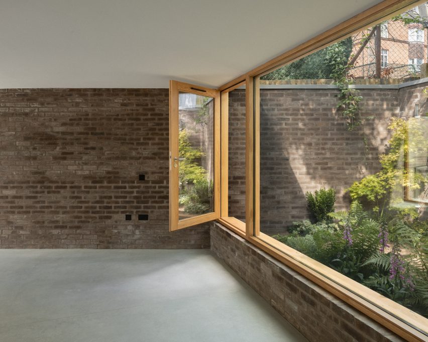 Maresfield Gardens by Pinzauer