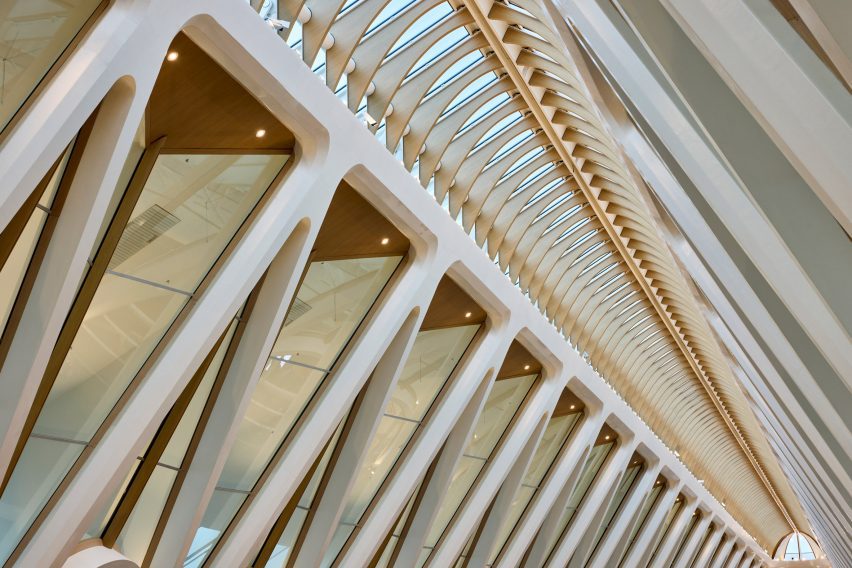 Gare de Mons by Santiago Calatrava