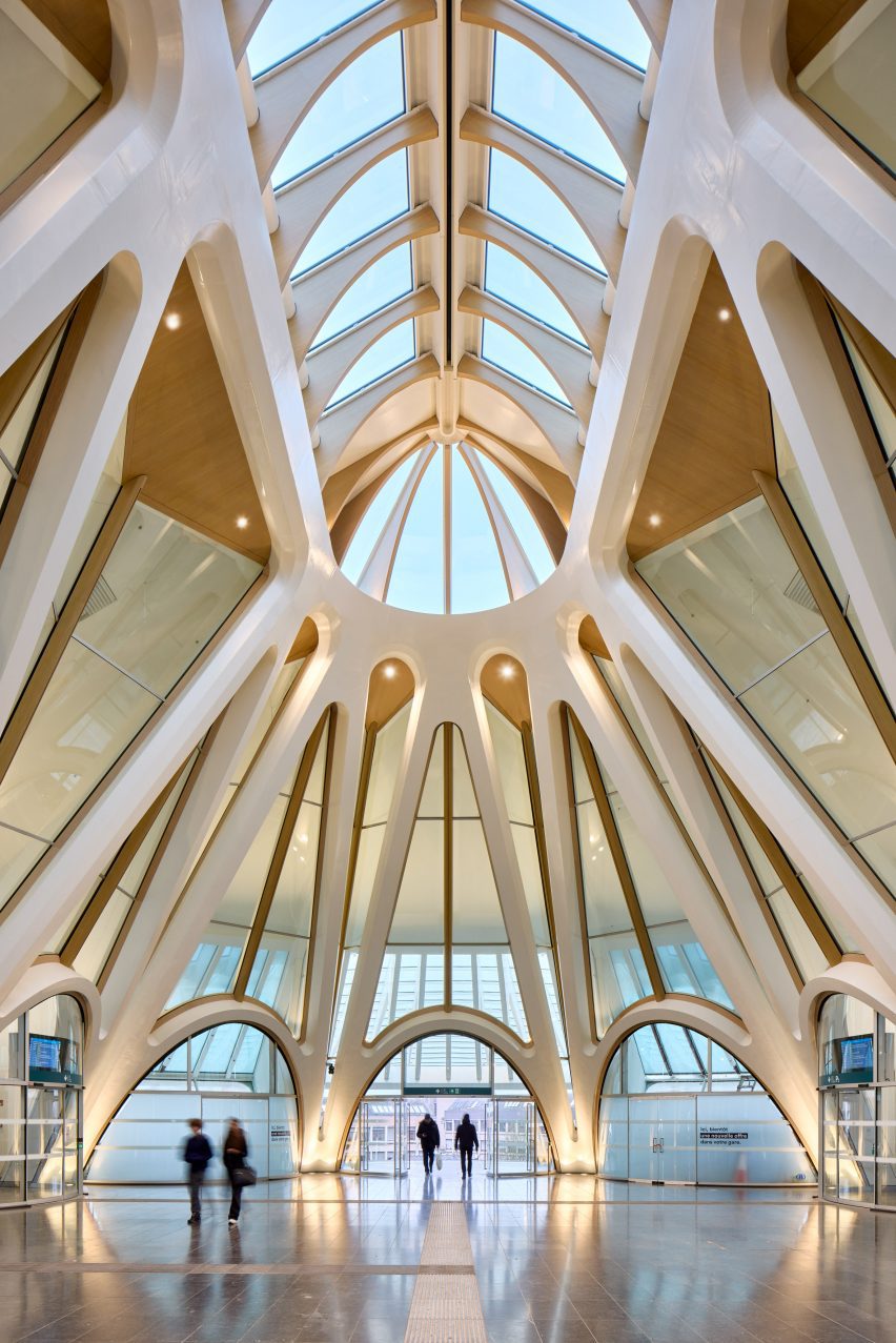 Gare de Mons by Santiago Calatrava
