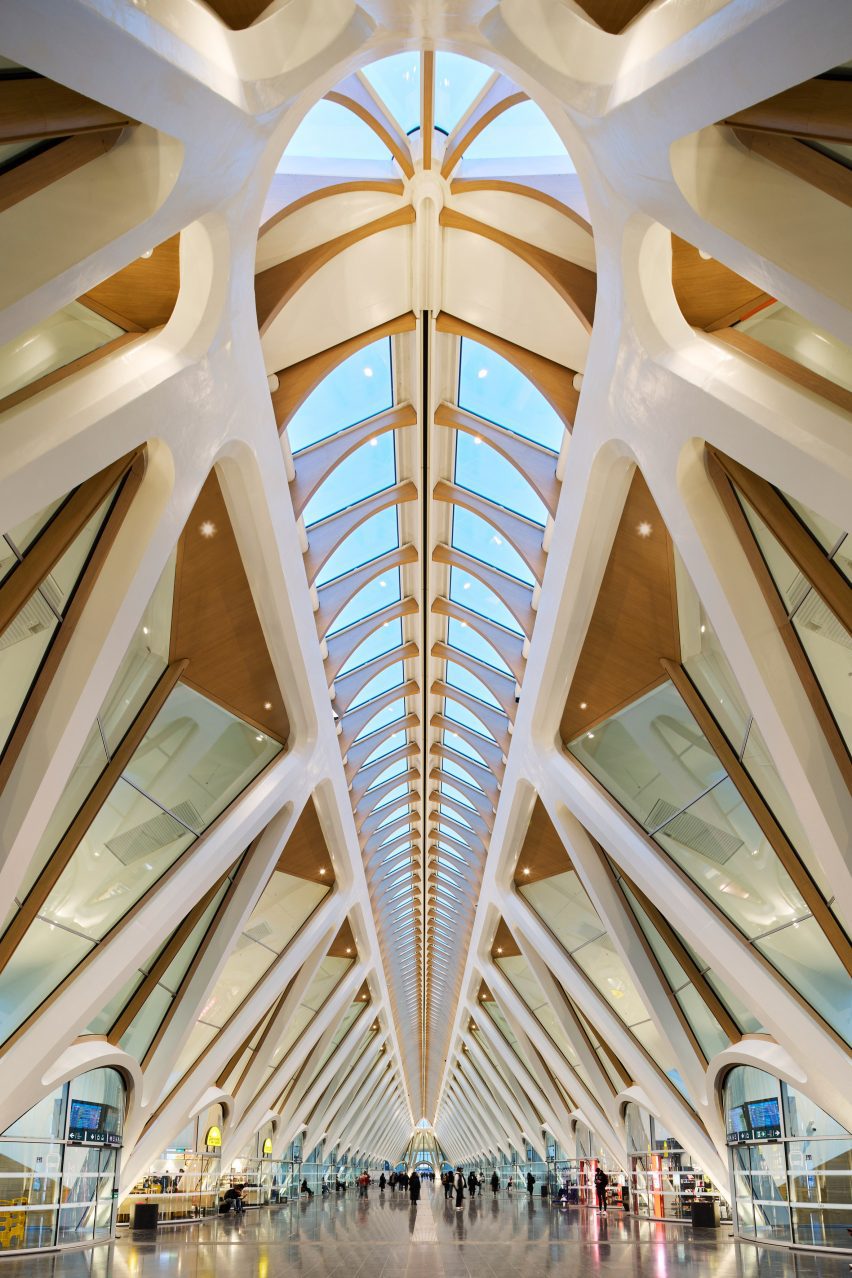 Gare de Mons by Santiago Calatrava