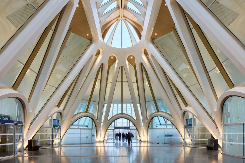 Gare de Mons by Santiago Calatrava