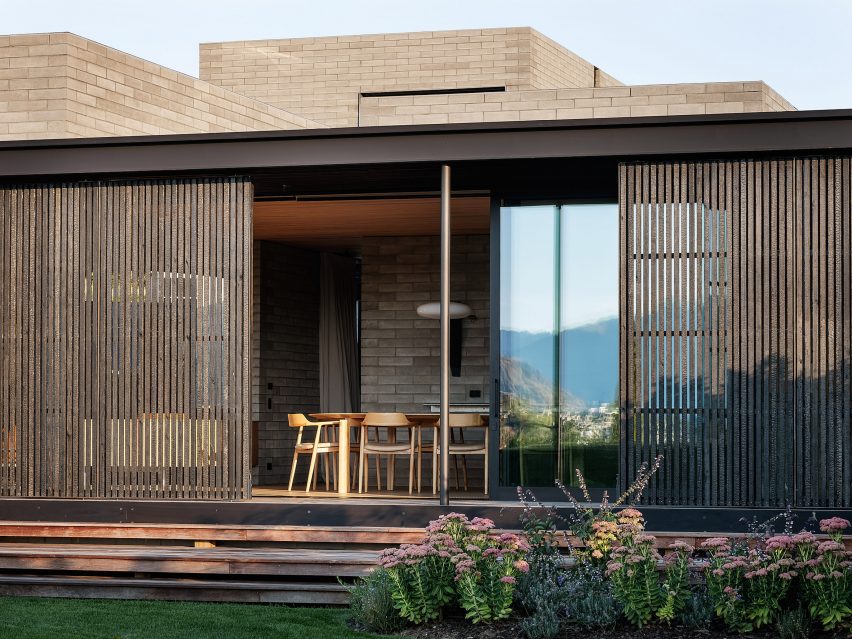 SKI House by Roberts Gray Architects