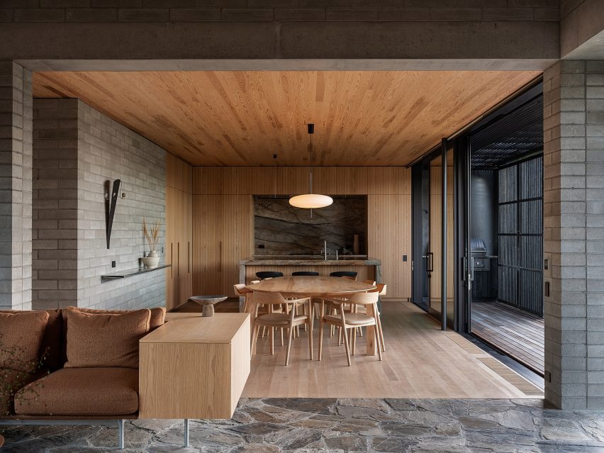 SKI House by Roberts Gray Architects