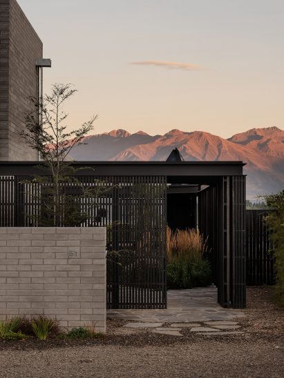 SKI House by Roberts Gray Architects