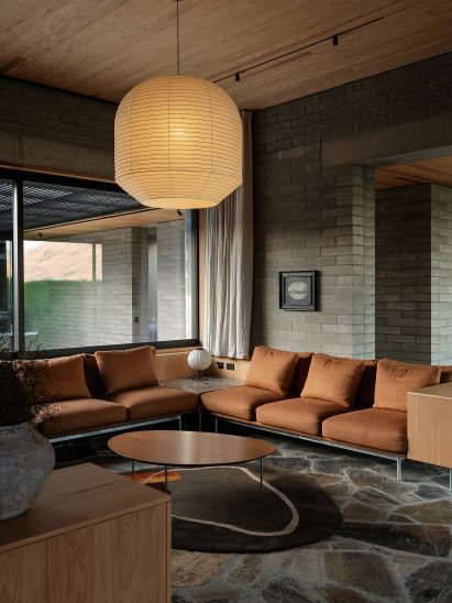 SKI House by Roberts Gray Architects