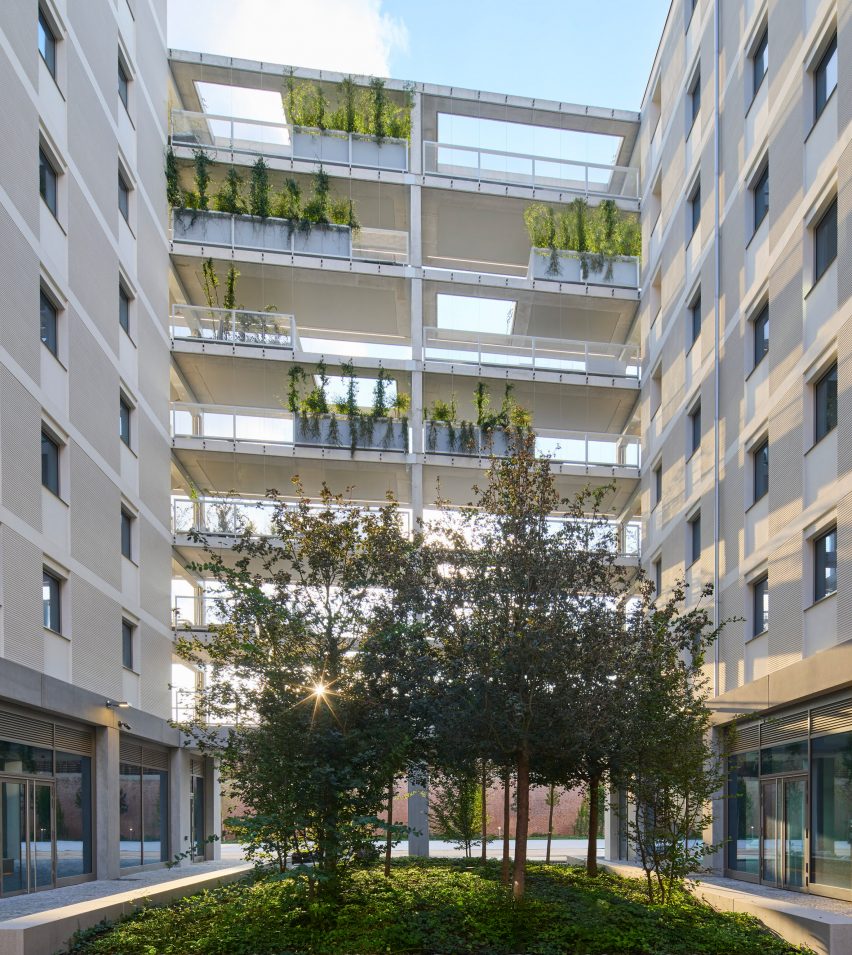 Housing in Milan by SOM