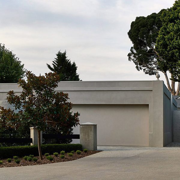 House with a windowless facade