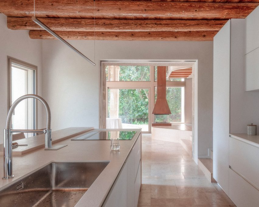 Casolare Biordo Vecchio by Studio Bressan