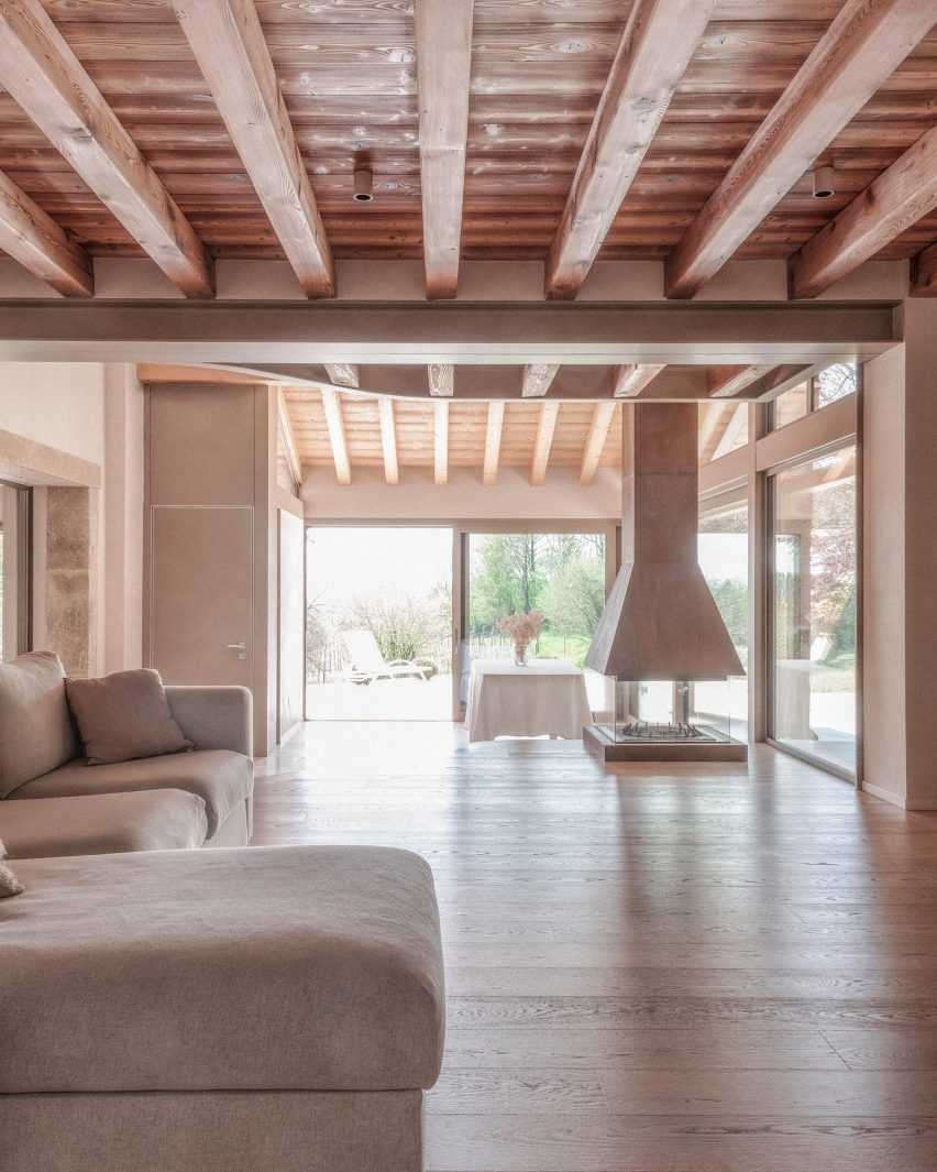 Casolare Biordo Vecchio by Studio Bressan