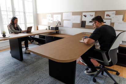 Convertible office table