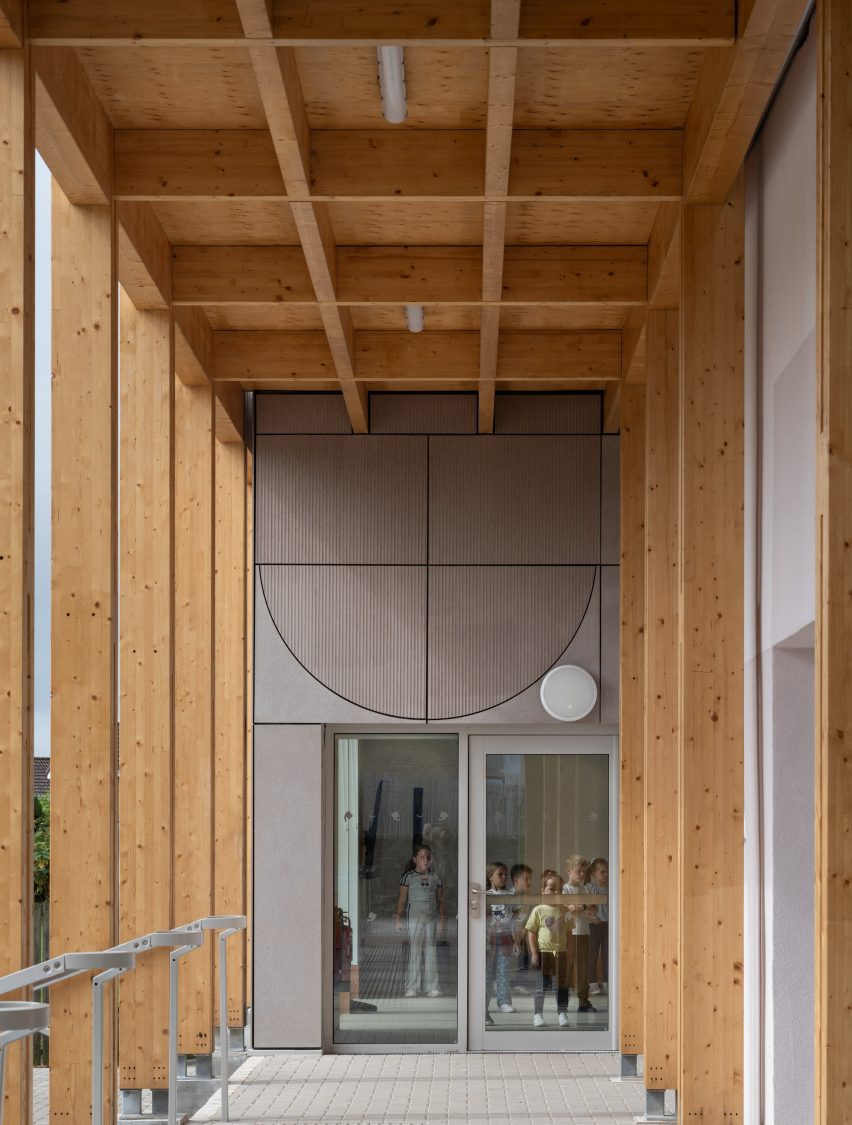 Timber colonnade canopy