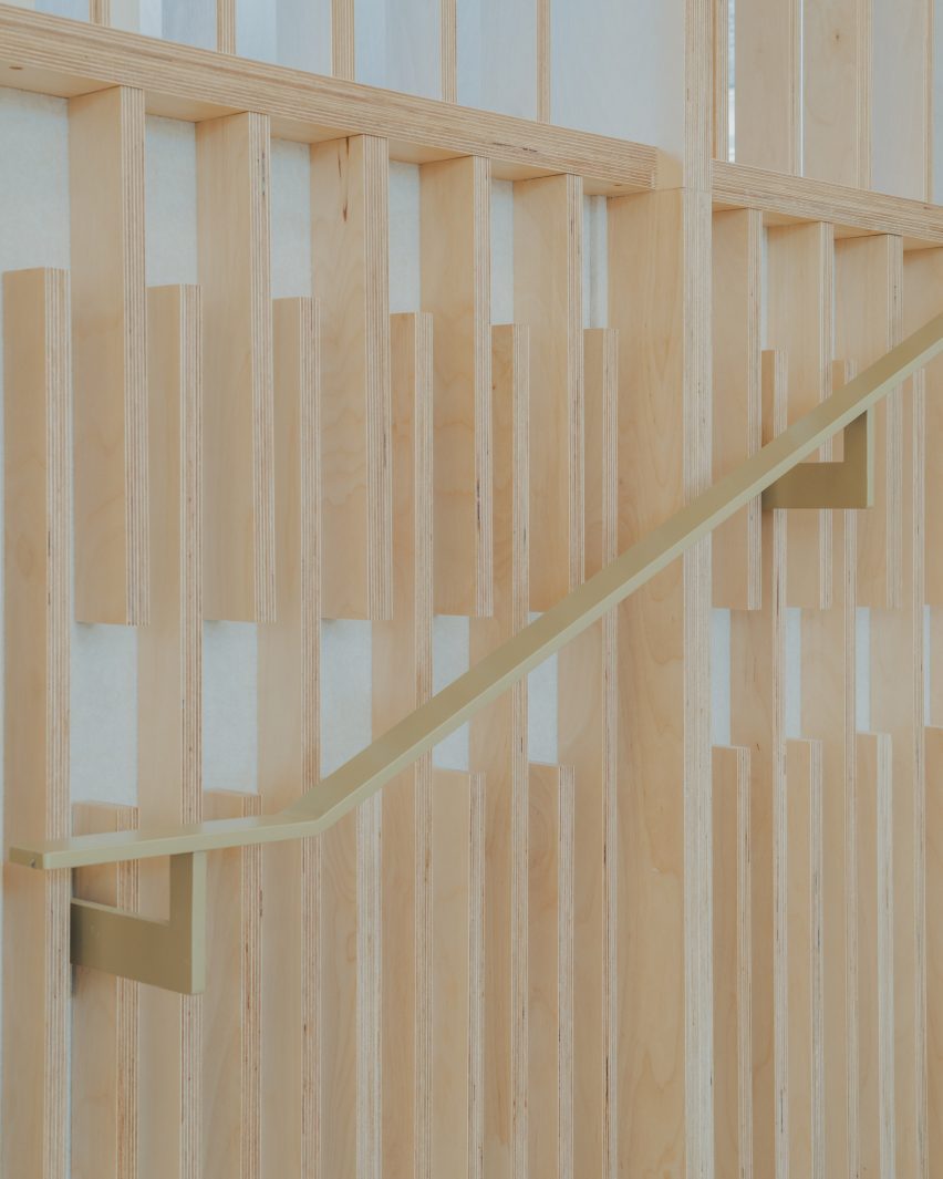 Slatted timber fins bannister detail