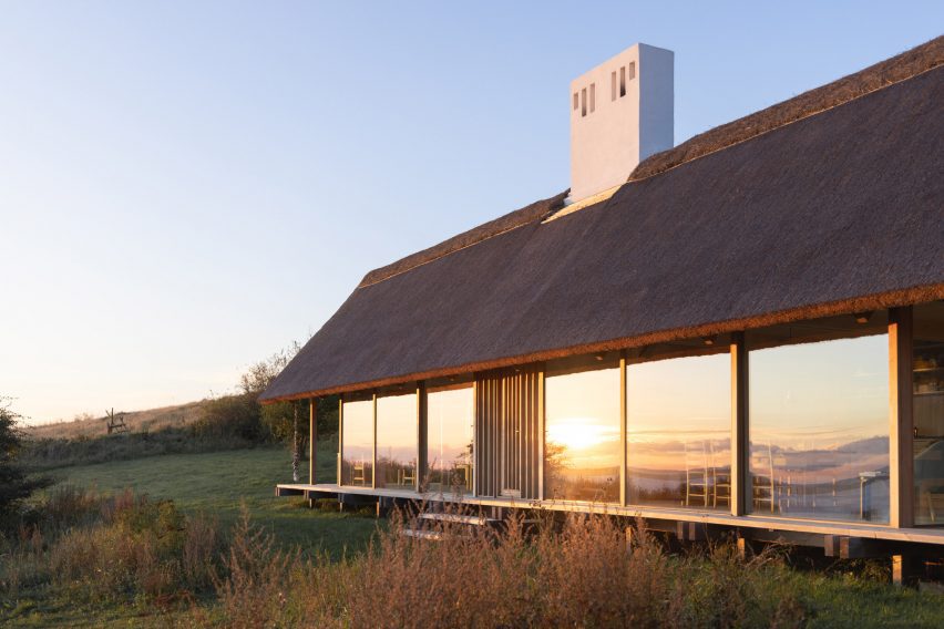 Vejrhøj summerhouse renovation by Studio Marshall Blecher and Jan Henrik Jansen Arkitekter