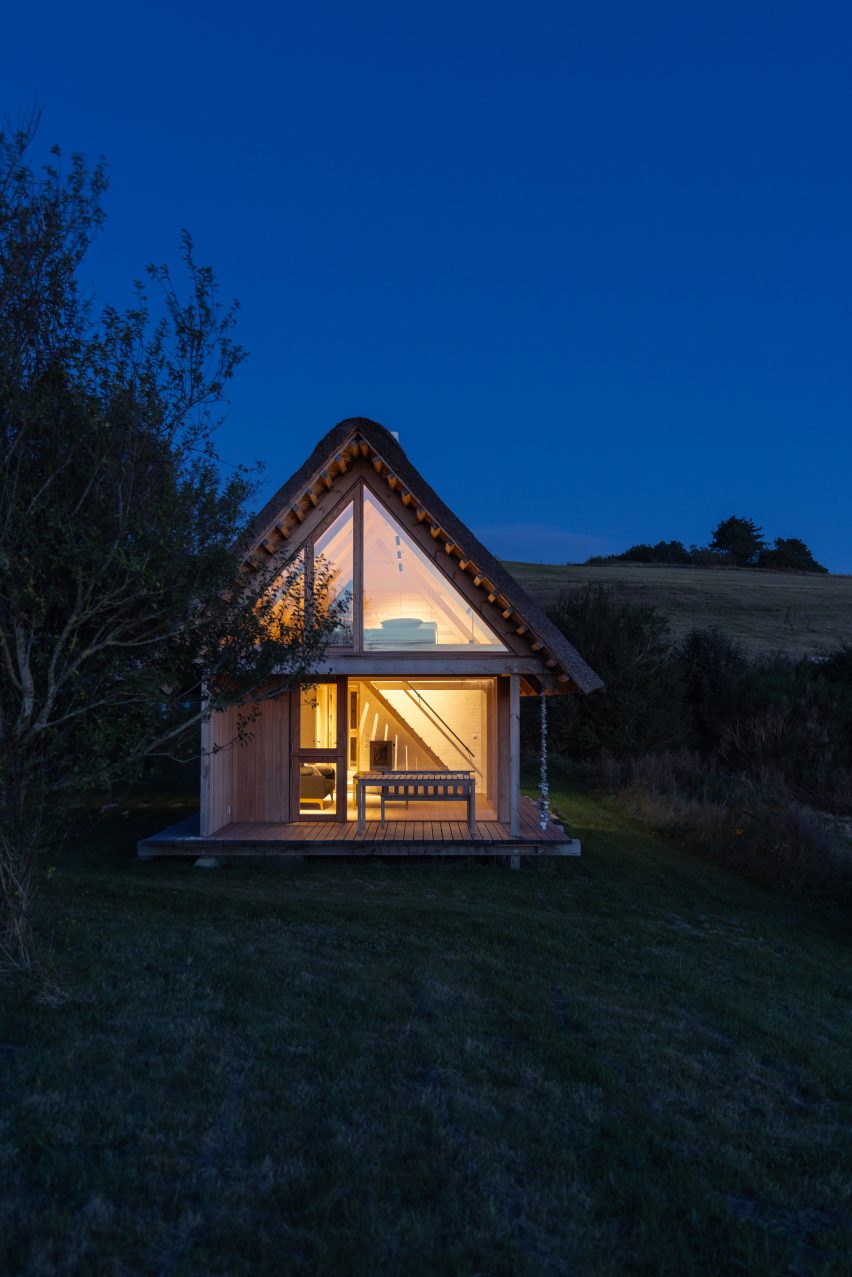 Vejrhøj summerhouse renovation by Studio Marshall Blecher and Jan Henrik Jansen Arkitekter