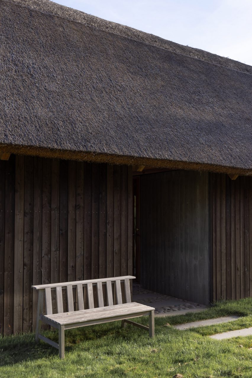 Vejrhøj summerhouse renovation by Studio Marshall Blecher and Jan Henrik Jansen Arkitekter