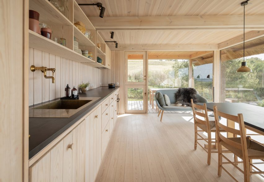Vejrhøj summerhouse renovation by Studio Marshall Blecher and Jan Henrik Jansen Arkitekter