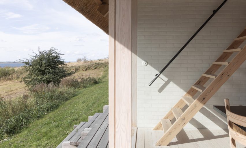 Vejrhøj summerhouse renovation by Studio Marshall Blecher and Jan Henrik Jansen Arkitekter
