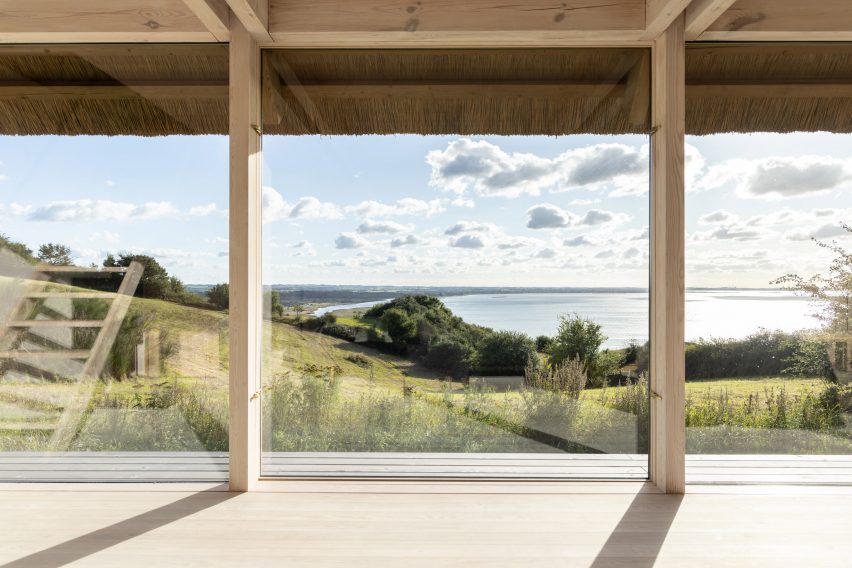 Vejrhøj summerhouse renovation by Studio Marshall Blecher and Jan Henrik Jansen Arkitekter