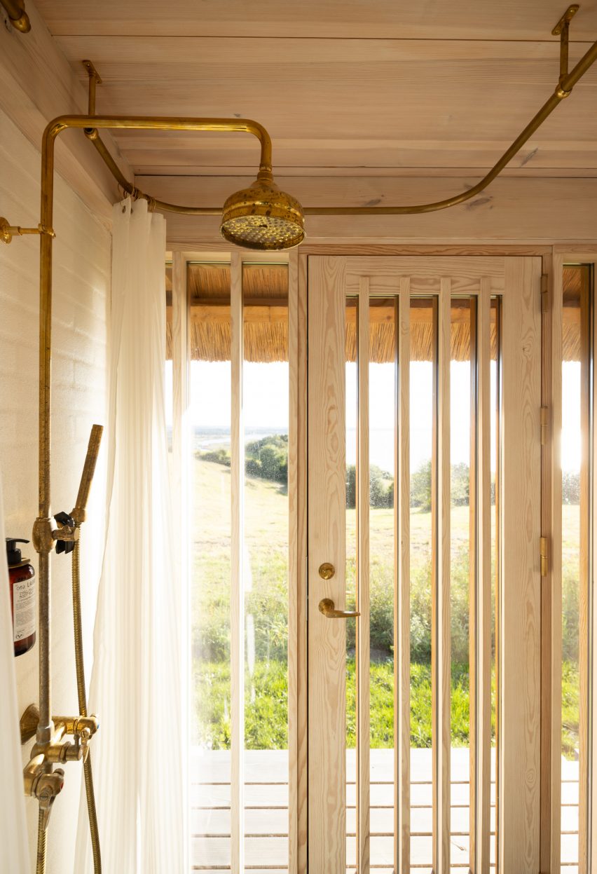 Vejrhøj summerhouse renovation by Studio Marshall Blecher and Jan Henrik Jansen Arkitekter