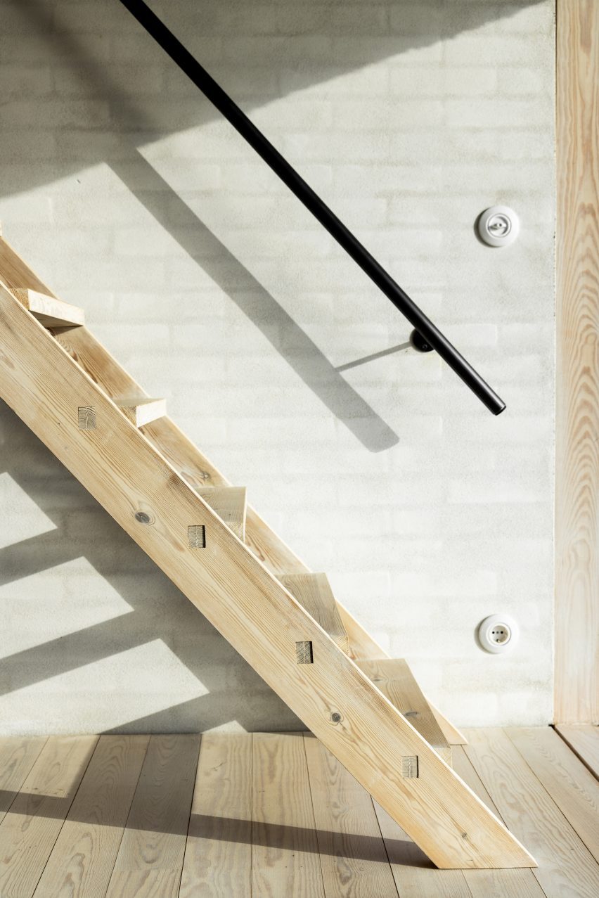 Vejrhøj summerhouse renovation by Studio Marshall Blecher and Jan Henrik Jansen Arkitekter