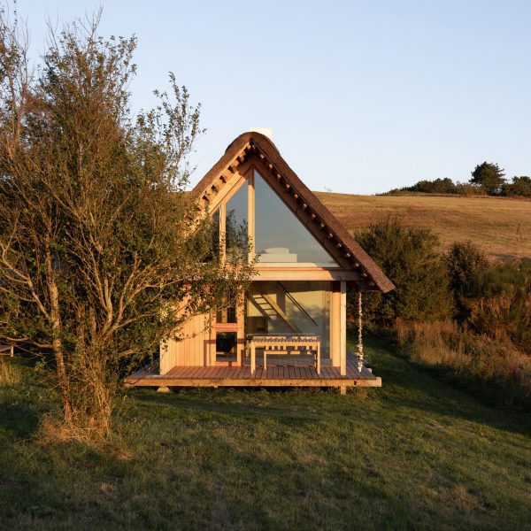 Vejrhøj summerhouse renovation by Studio Marshall Blecher and Jan Henrik Jansen Arkitekter