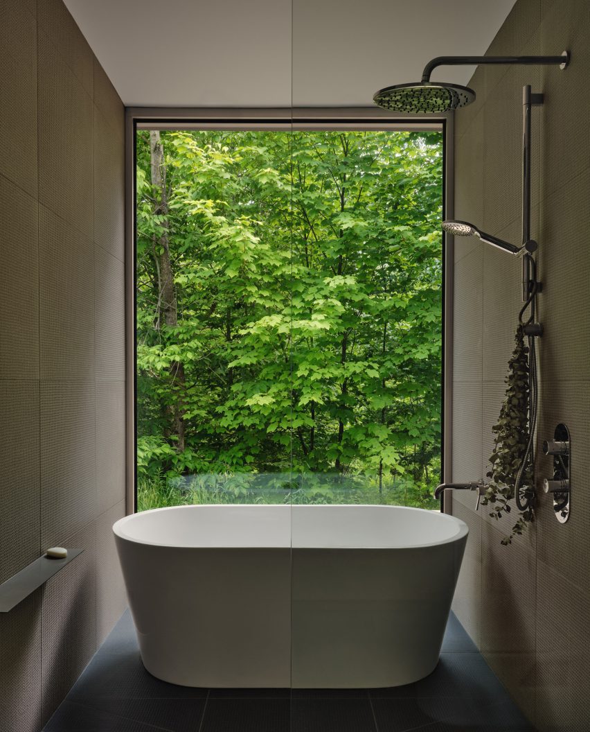 Waterhouse by Oyama and Julia Manaćas Architecte