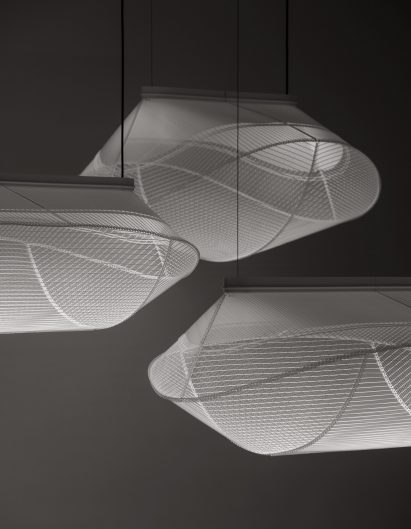 Raw Edges turns 2D mesh into ethereal sculptures with LightMass^