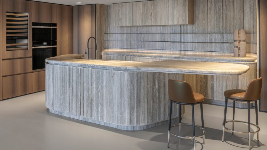 Photo of kitchen by Teyo